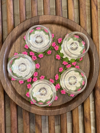 Picture of Coasters for cups/mugs (green and pink)