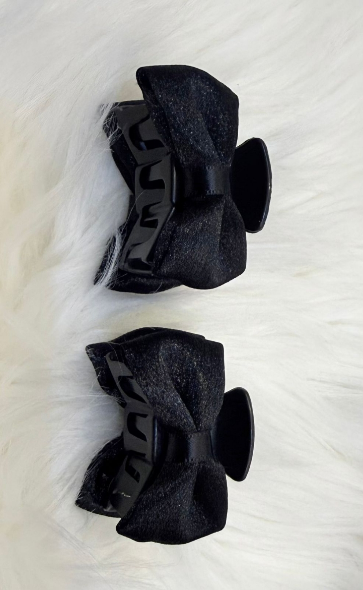 صورة Small Black hair clip